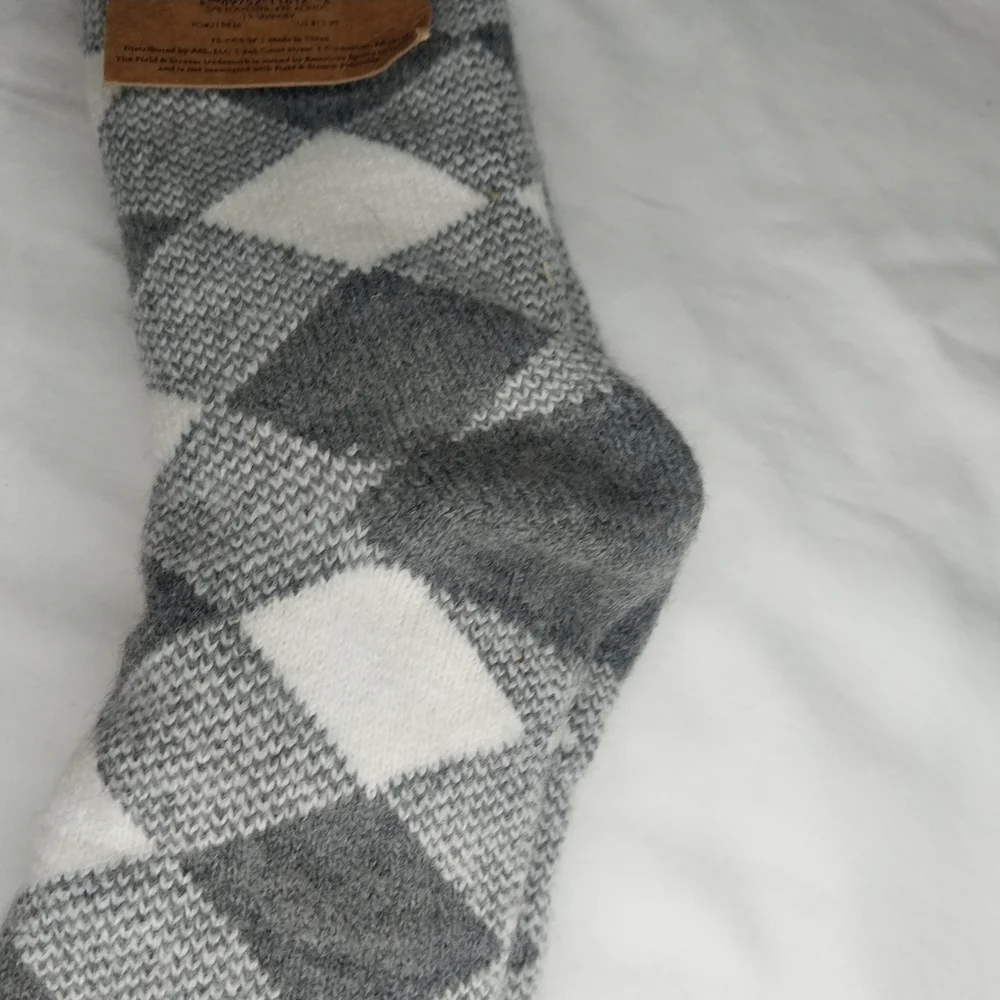 Field & Stream Cozy Cabin Socks - Gray and White